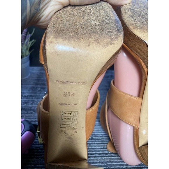 Balenciaga Women’s Sz 8 Brown Leather Ankle Strap/w Big Buckle 5” Heeled Sandal - Picture 8 of 12